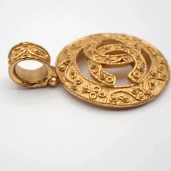 CHANEL CC Logo Necklace Pendant Top Charm 94A Gold GHW France Vintage 73RL695 - Picture 5 of 10